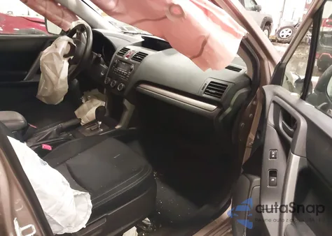 2015 Subaru Forester 2.5I Premium из США, поврежденный, VIN JF2SJADC9FH802073